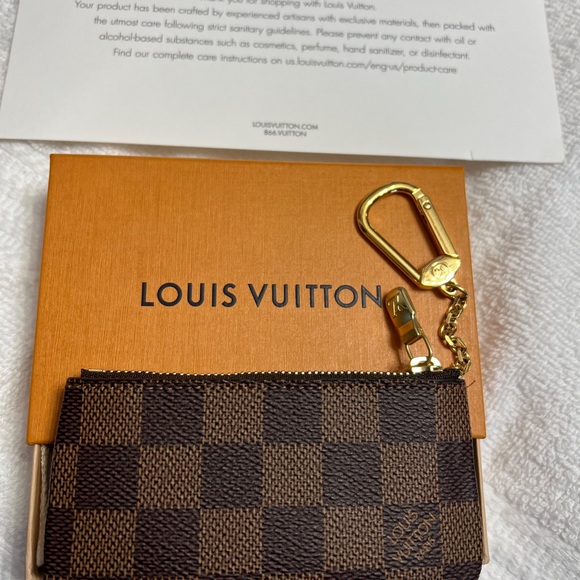 Authentic Louis Vuitton key/pouch with papers/ dust bag/box - Picture 7 of 8